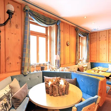 康坎迪亚酒店 3*